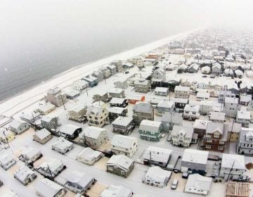 The first snowfall of 2015 in Ocean Beach 2 on January 6. (Photo: JSHN contributor Shane Skwarek‎)