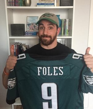 Eagles fans give jerseys and Foles another chance after Wentz