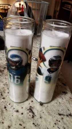 Stephanie Ricci is making these Eagles prayer candles (Donna Greenberg)