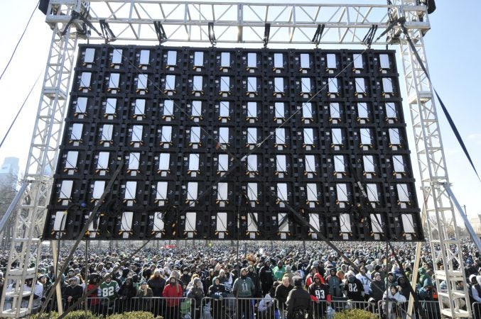 Tens of thousands of gather on the Parkway to celebrate the Eagles' Super Bowl win. (Bastiaan Slabbers for WHYY)