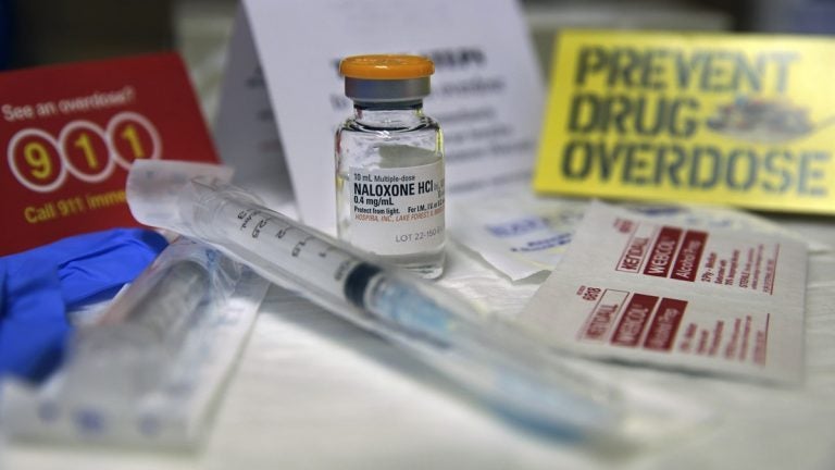 Ocean View's Brian Caselli demonstrates the Narcan nasal spary. (Gene Ashley/WHYY)