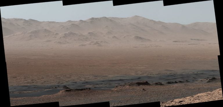 NASA's Mars rover Curiosity took photos from the Vera Rubin Ridge showing the interior and rim of Gale Crater. The full image features 16 photos stitched together.
(NASA/JPL-Caltech/MSSS)