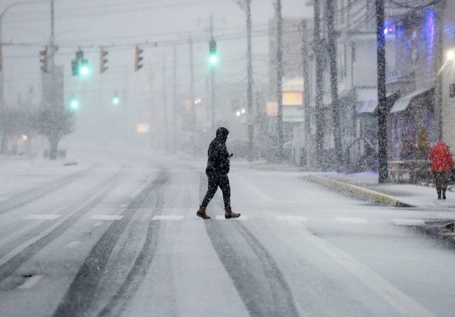 Snow has finally come to the beach late Wednesday afternoon as the nor'easter continues to affect the coastal area in Rehoboth and Dewey Beach.
(Chuck Snyder/for WHYY)