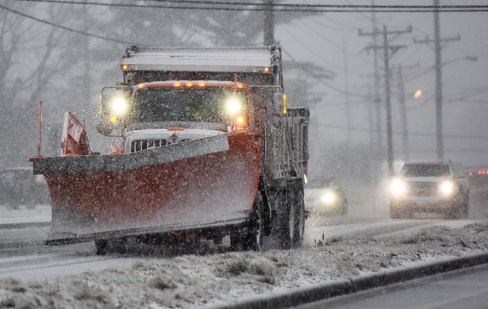 Snow has finally come to the beach late Wednesday afternoon as the nor'easter continues to affect the coastal area in Rehoboth and Dewey Beach.
(Chuck Snyder/for WHYY)