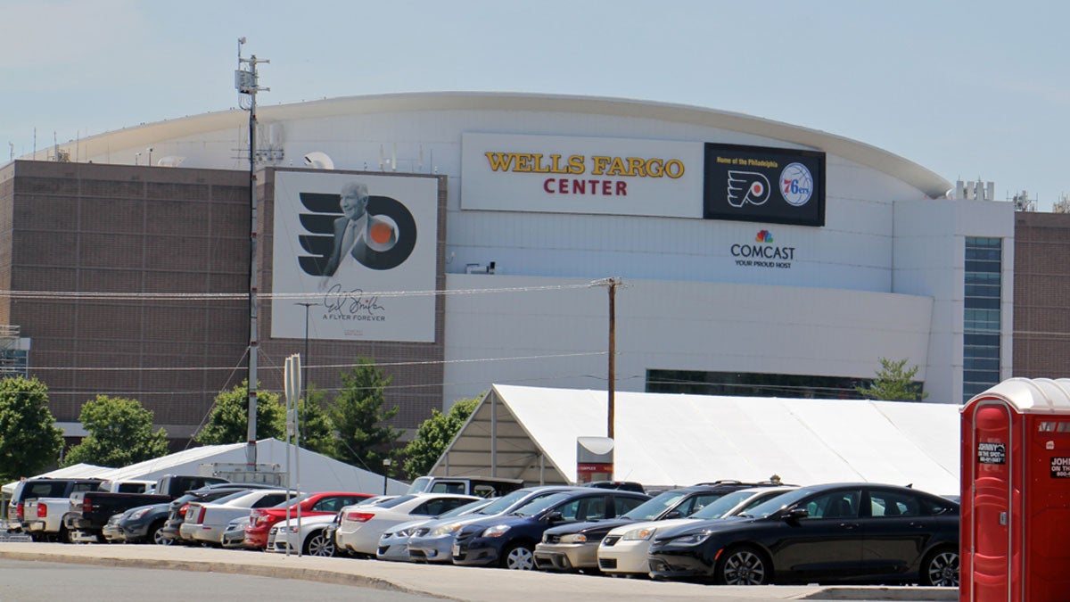 Wells Fargo Center on X: 🎄Team Store Holiday Hours🎄 The New Era Team  Store is open now thru Friday, Dec. 13 from 10am-5pm!   / X