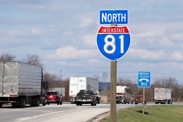 Route I-81 near Mechanicsburg, Pennsylvania (Jose F. Moreno/Philadelphia Inquirer) 