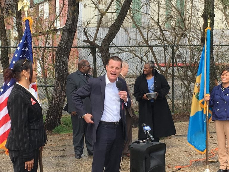 Republican Rob Arlett announces his campaign for U.S. Senate in Wilmington. (Mark Eichmann/WHYY)