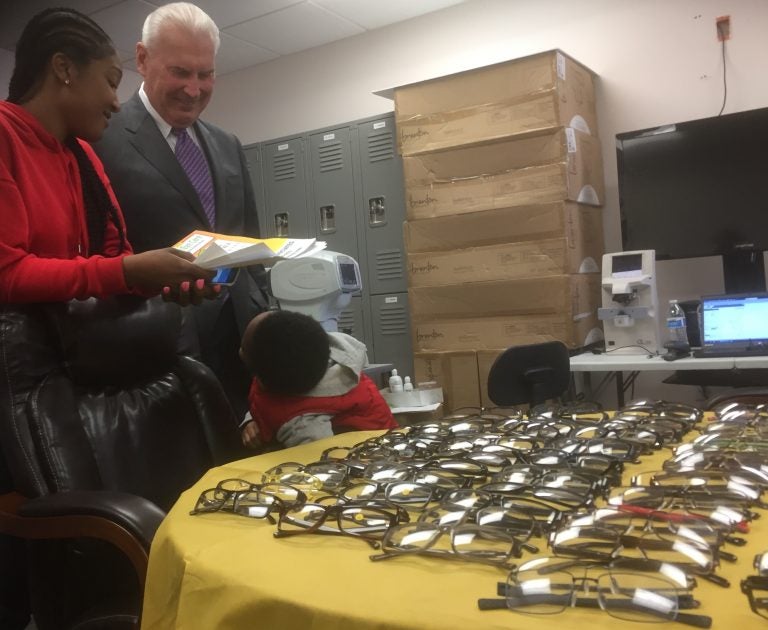 Mayor Mike Purzycki toured a free eye care event in Wilmington. 
(Zoe Read/WHYY)