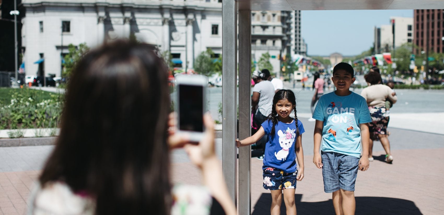 A day in the life of LOVE Park (Neal Santos for PlanPhilly)