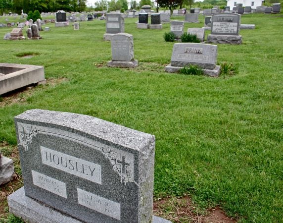 Elsie Housley's grave in the Carversville Cemetery. (Emma Lee/WHYY)