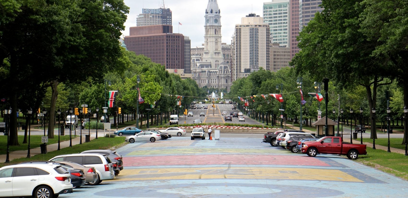 Looking east toward City Hall from Eakins Oval.