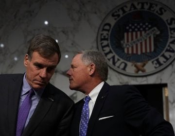 Senate intelligence committee Chairman Sen. Richard Burr, R-N.C. (right) and committee Vice Chairman Sen. Mark Warner, D-Va. (left) wait for the beginning of a confirmation hearing on May 9, 2018 in Washington, D.C. (Alex Wong/Getty Images)