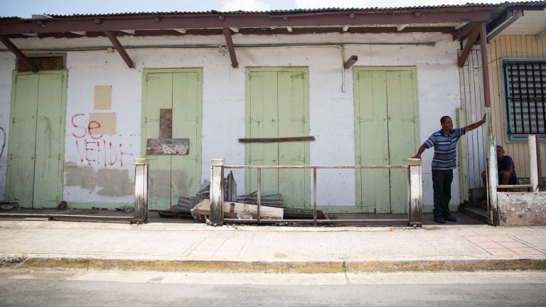 A building for sale in the town of Isabel Segunda in Vieques. (Ryan Caron King/Connecticut Public Radio)