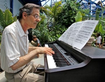 Pianist Lance Wiseman plays 