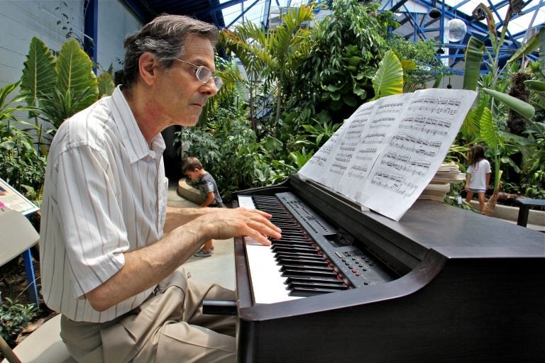 Pianist Lance Wiseman plays 