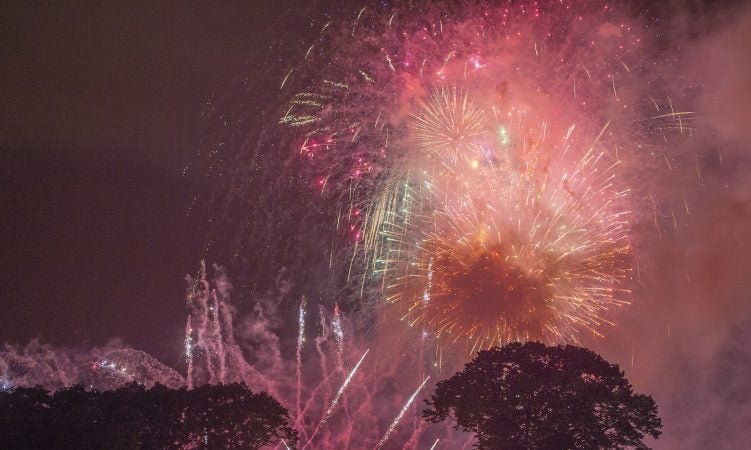 The Fourth of July fireworks display brings Welcome America week to a close. (Jonathan Wilson for WHYY)