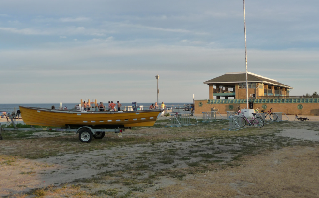 The North End Pavilion in Spring Lake, New Jersey. (Evelyn Tu/for WHYY)