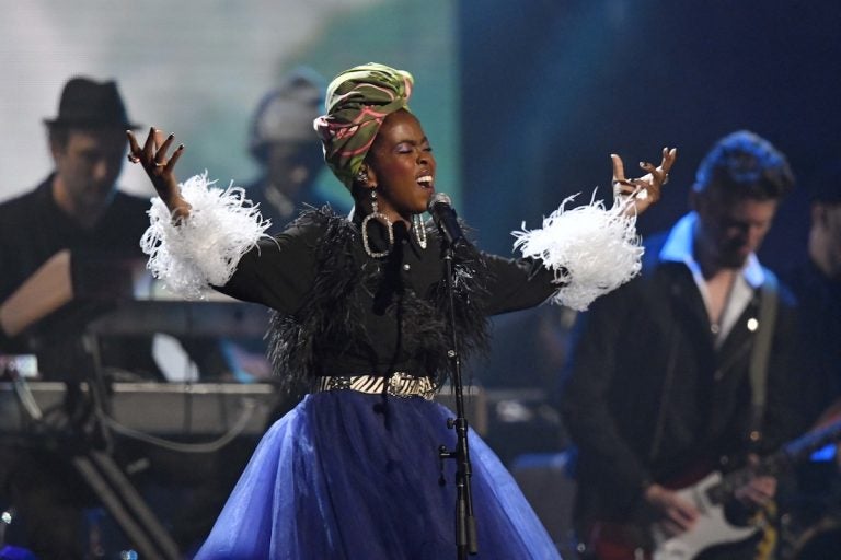 Recording artist Lauryn Hill pays tribute to Nina Simone during the Rock and Roll Hall of Fame Induction ceremony, Saturday, April 14, 2018, in Cleveland. (AP Photo/David Richard)