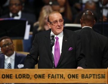 Record producer Clive Davis speaks during the funeral service for Aretha Franklin at Greater Grace Temple, Friday, Aug. 31, 2018, in Detroit. Franklin died Aug. 16, 2018 of pancreatic cancer at the age of 76. (AP Photo/Paul Sancya)