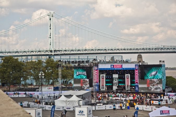 Eagles fan relive Super Bowl LII at Penn’s Landing on the day of their home opener. (Kimberly Paynter/WHYY)