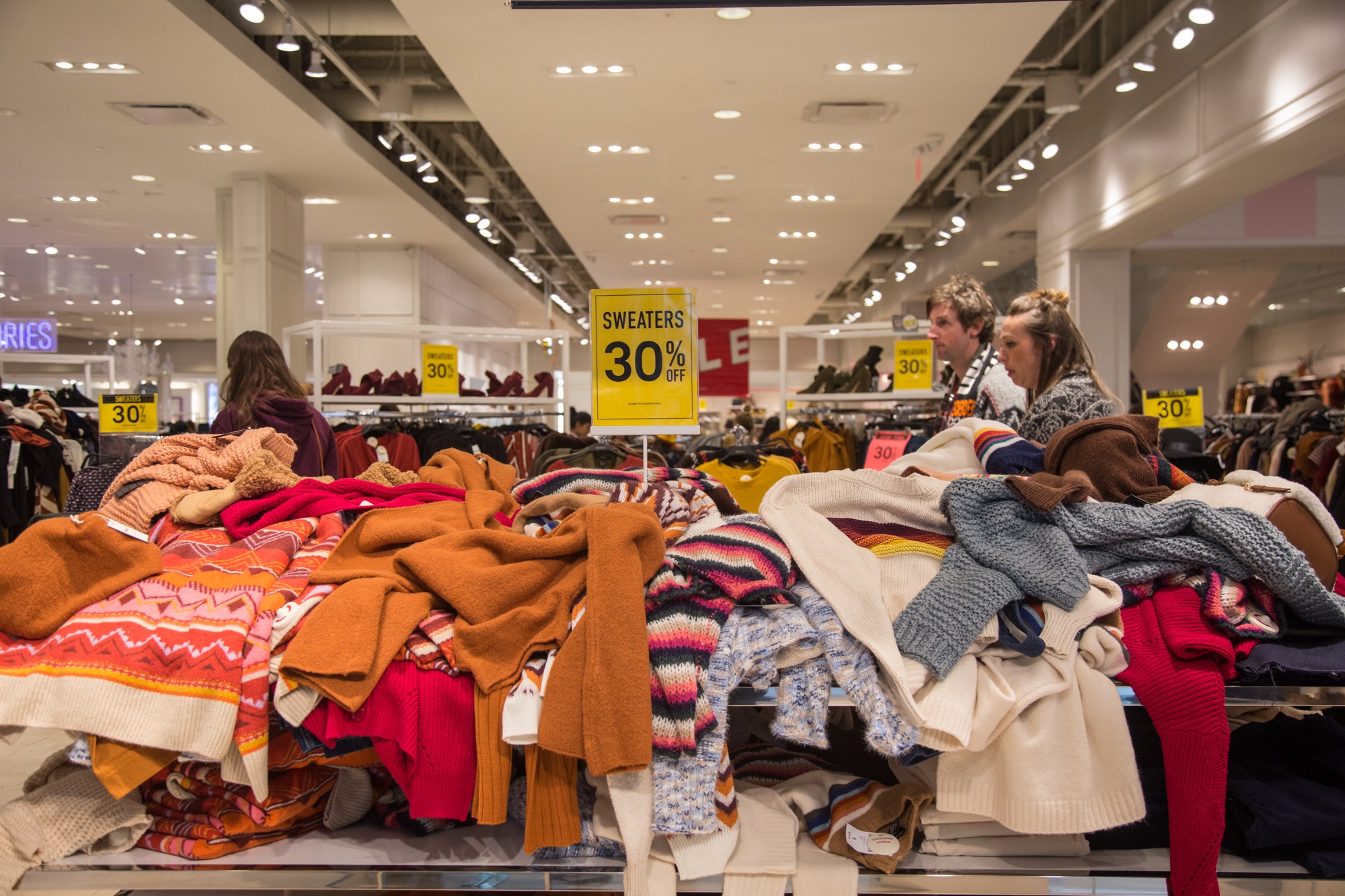 Forever 21 files for bankruptcy. It will close US stores and