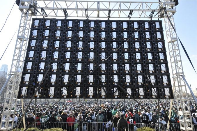 Tens of thousands of gather on the Parkway Feb. 8, 2018,  to celebrate the Eagles' Super Bowl win. (Bastiaan Slabbers for WHYY)