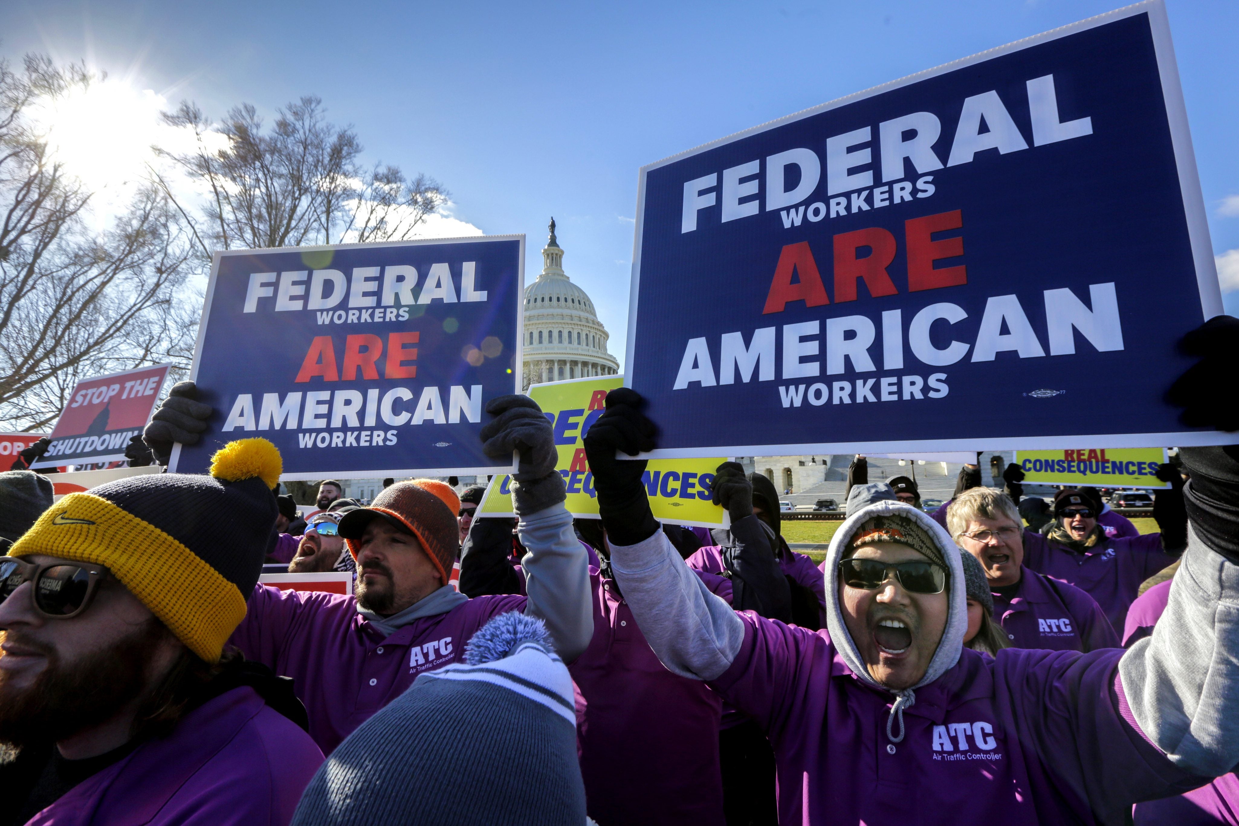 Federal Workers Get $0 Pay Stubs As Government Shutdown Drags On - WHYY