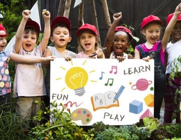 Kids on a summer camp field trip. (Photo Courtesy/BigStock)