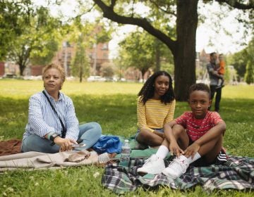 Parkside picnicking during 2018 West Park Arts Fest (Neal Santos for PlanPhilly)