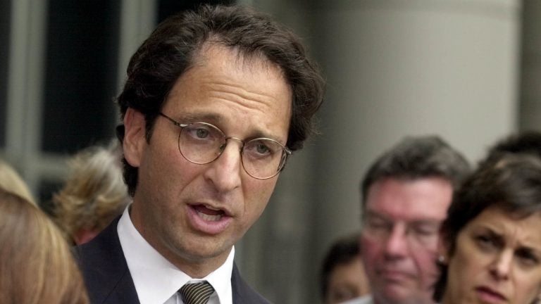 Justice Department prosecutor Andrew Weissmann during the Arthur Andersen trial in Houston in 2002. The legal veteran, whose latest post was with the special counsel’s office, is stepping down. Justice Department prosecutor Andrew Weissmann during the Arthur Andersen trial in Houston in 2002. The legal veteran, whose latest post was with the special counsel's office, is stepping down. (Pat Sullivan/AP)