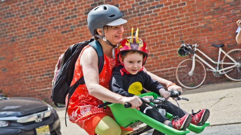 Participants were all ages at the 2019 Kensington Kinetic Sculpture Derby. (Kimberly Paynter/WHYY)