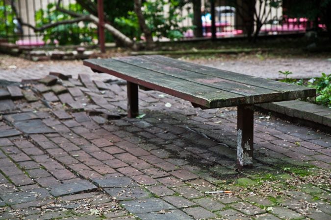 Neighbors of Commerce Street have been concerned about needles appearing on the path. (Kimberly Paynter/WHYY)