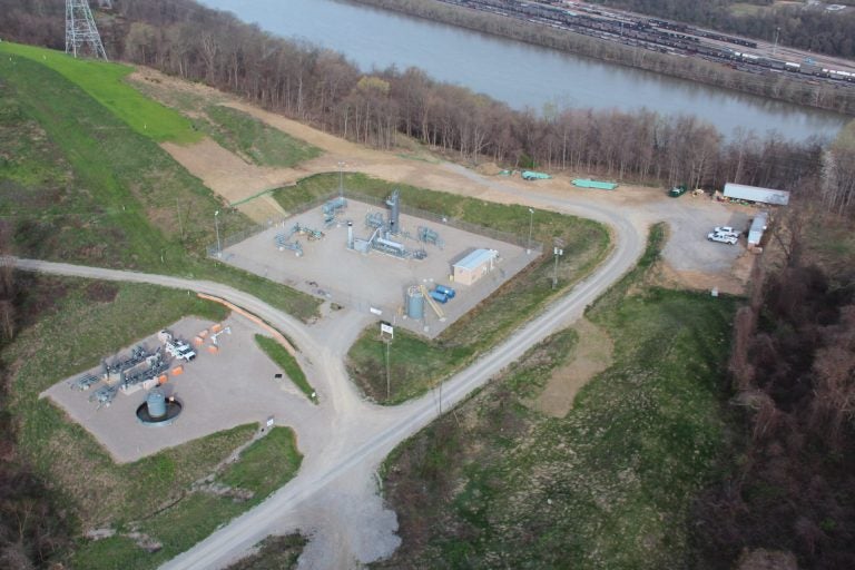 An oil and gas well in Forward Township, Allegheny County. (Reid Frazier/StateImpact Pennsylvania)