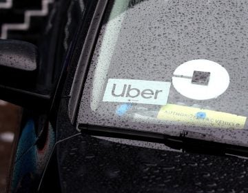 Uber announced this week that it is changing policies and banning riders with low scores. (Justin Sullivan/Getty Images)