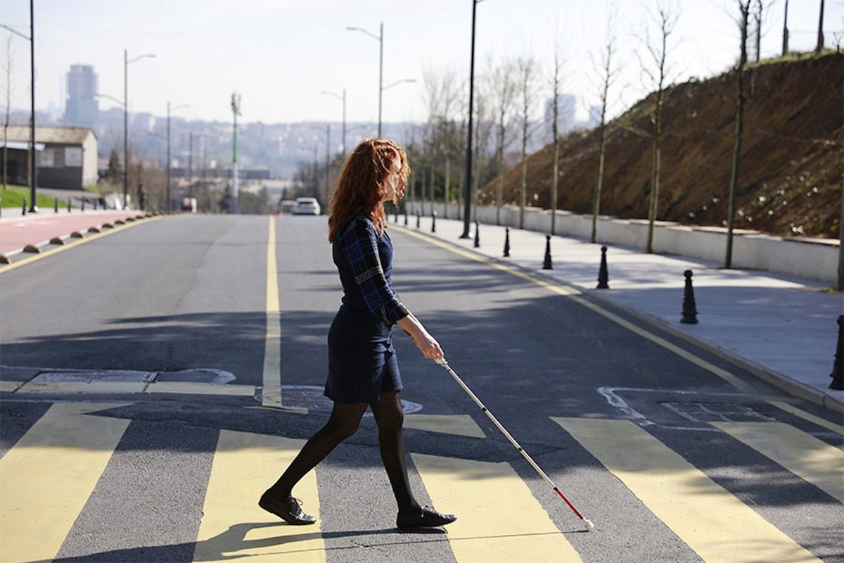 Blind Pedestrians: What Are Their Difficulties When Crossing the Street?