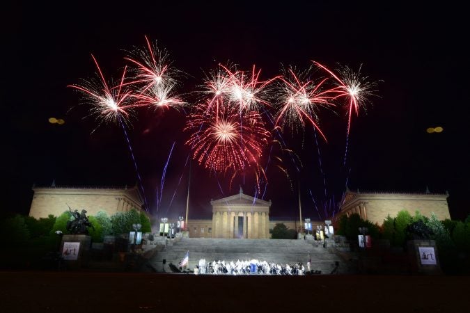 Fireworks over the Art Museum close out the 2019 Independence Day celebrations on the Parkway. (Bastiaan Slabbers for WHYY)