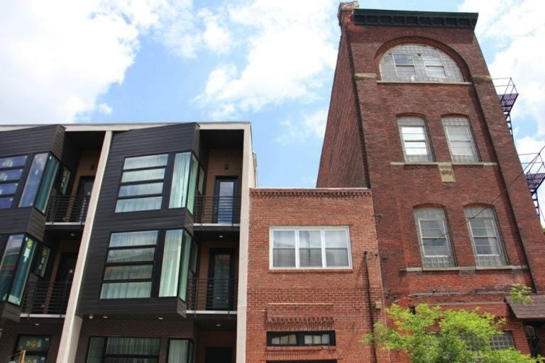 New houses in Northern Liberties. (Emma Lee/WHYY)