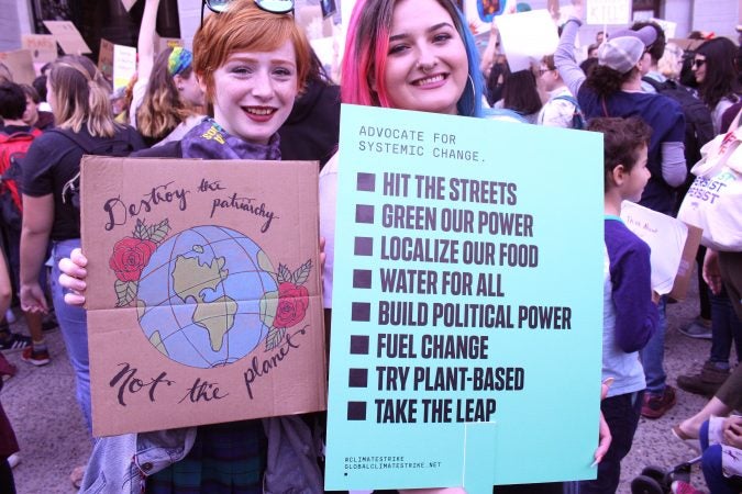 Climate rally at City Hall (Nylah Mosley-Heller for WHYY)