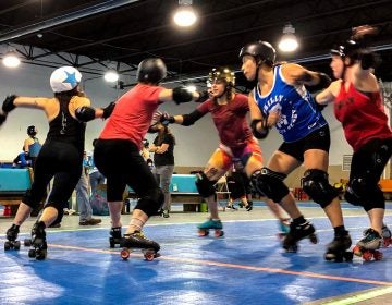 Philly's roller derby team practices plays in the runup to champs. (Michaela Winberg/Billy Penn)