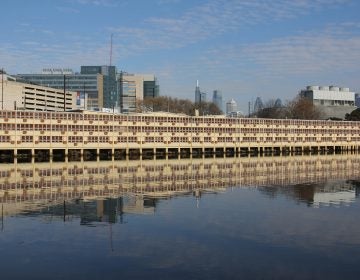 A mid-century modern motel at 600 University Avenue on the Banks of the Schuylkill River. (Emma Lee/WHYY)