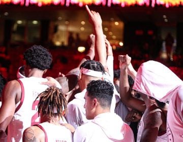 Temple men's basketball team on opening night (2019TWITTER/@TUMBBHOOPS)