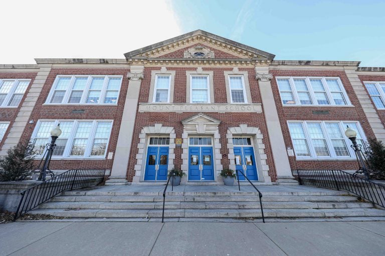 Exterior view of Mount Pleasant Elementary School
