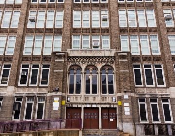 Jules E. Mastbaum High School on Frankford Avenue in Philadelphia. (Kimberly Paynter/WHYY)