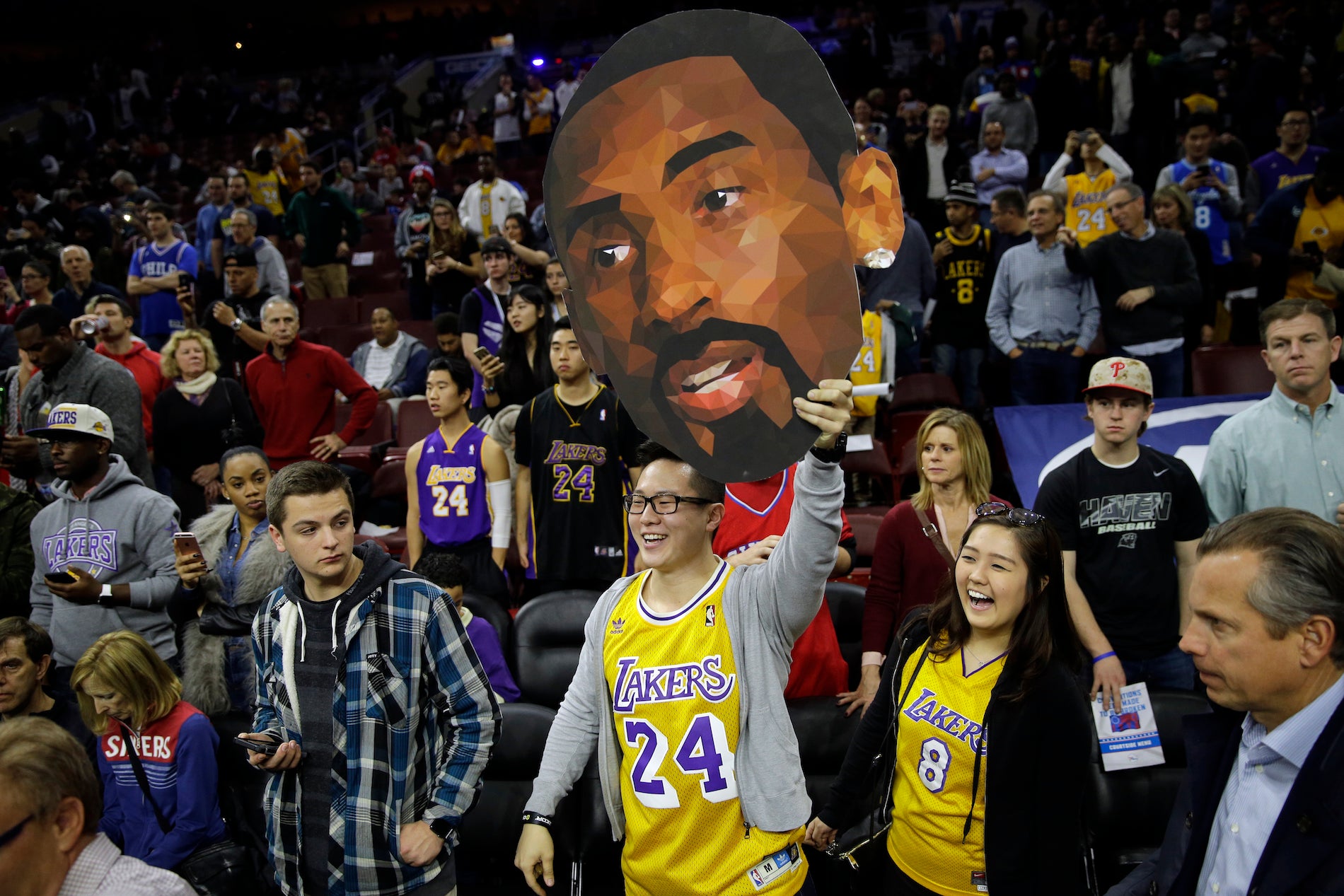 REMEMBERING KOBE: Philadelphia 76ers pay tribute to Bryant during