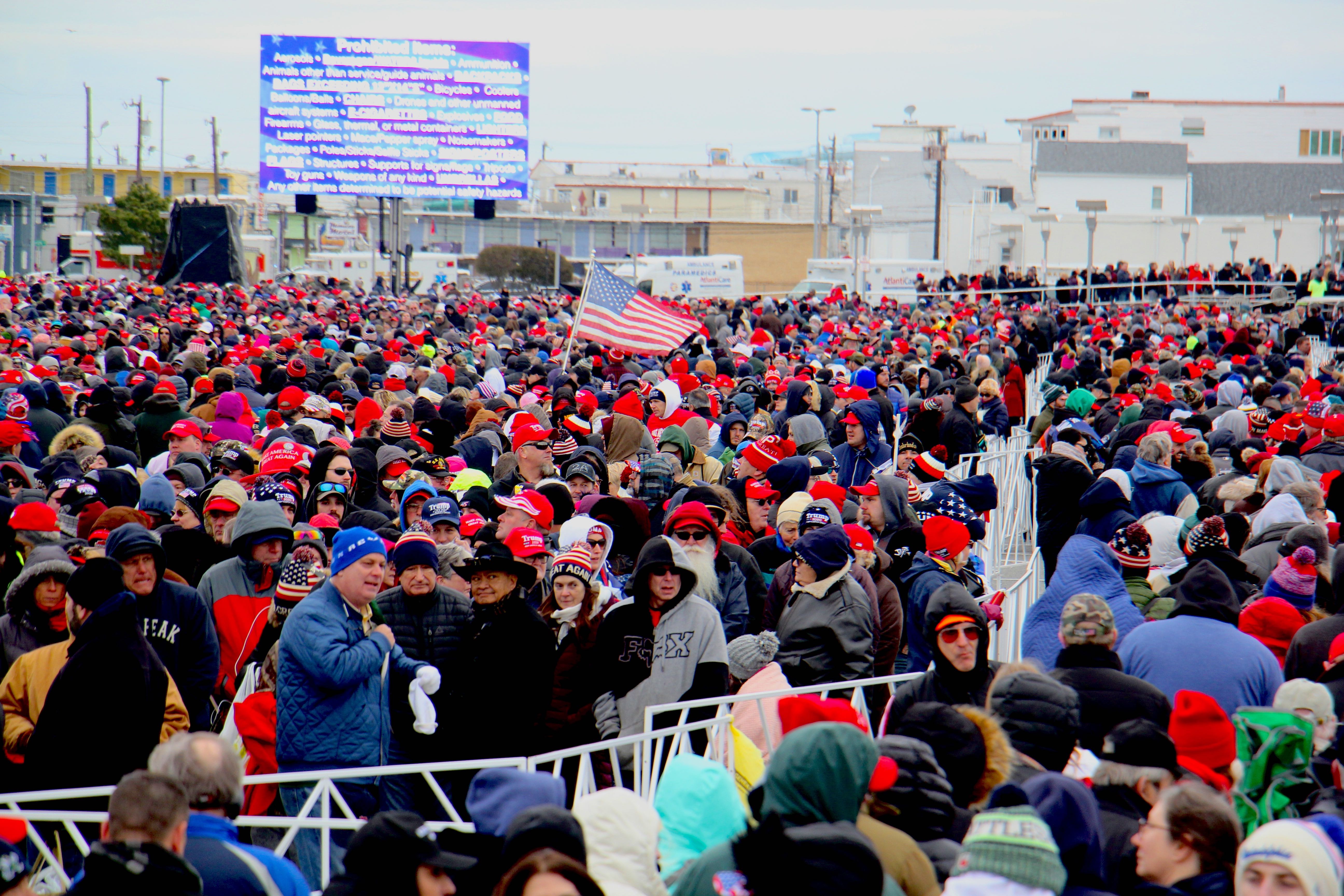 Trump’s rally in Wildwood draws tens of thousands WHYY