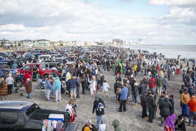 Crowd gathers before the 2020 polar bear plunge in Margate, NJ on Wednesday, January 1, 2020. (Miguel Martinez for WHYY)
