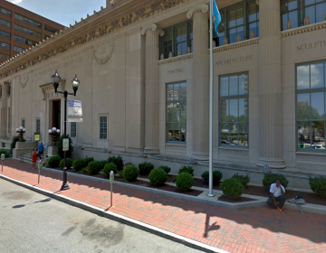 the outside of Wilmington Public Library