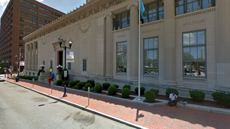 the outside of Wilmington Public Library