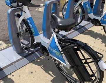 Indego electric bikes were differentiated by their white paint jobs. (Mark Henninger/Imagic Digital)