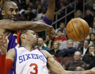 Los Angeles Lakers' Kobe Bryant, left, knocks the ball loose from Philadelphia 76ers' Allen Iverson in the second half of an NBA basketball game, Friday, Jan. 29, 2010, in Philadelphia. Los Angeles won 99-91. (AP Photo/Matt Slocum)